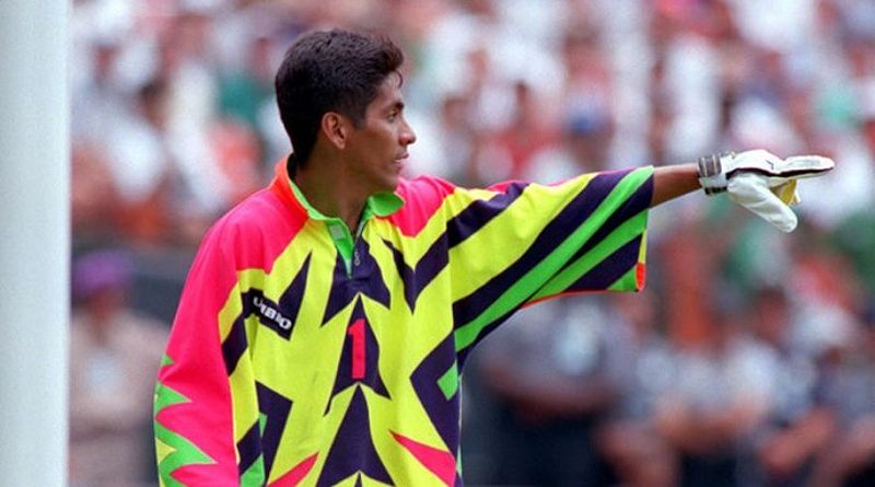 Jorge Campos với 46 bàn thắng trong sự nghiệp