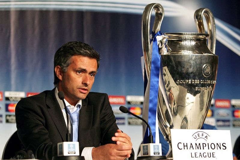 Jose Mourinho ăn mừng chiến thắng Champions League 2004