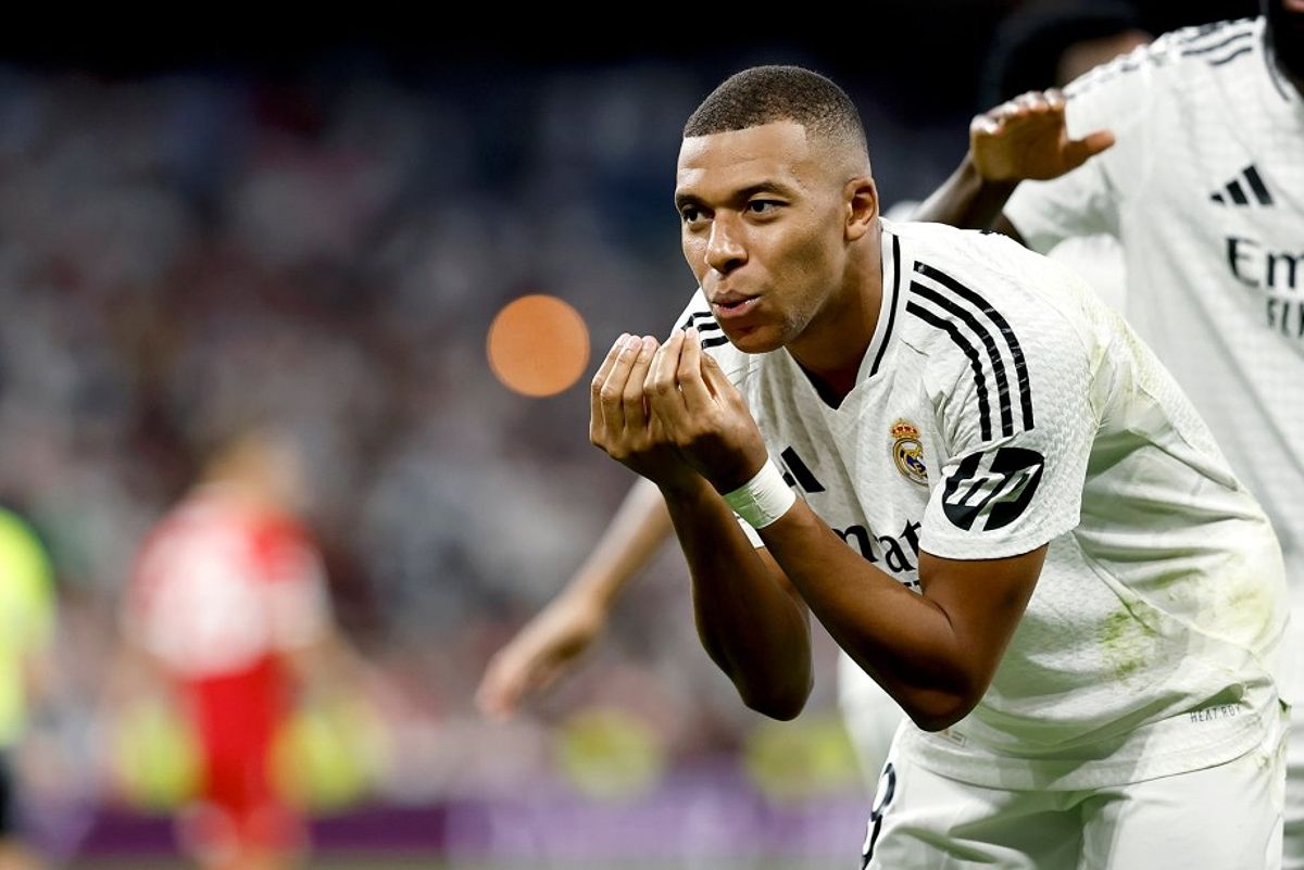 Mbappe mừng bàn mở tỷ số trận Real thắng Stuttgart 3-1 ở lượt đầu Champions League trên sân Bernabeu ngày 17/9.