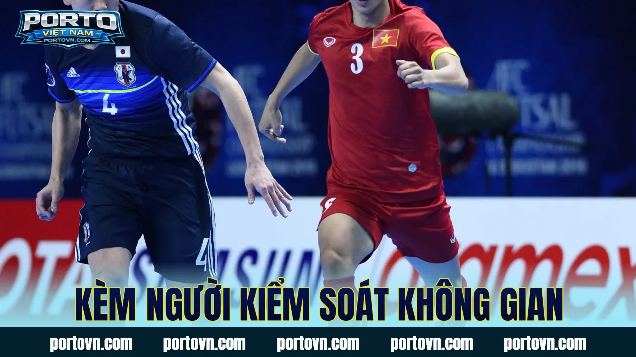 Kèm người kiểm soát không gian