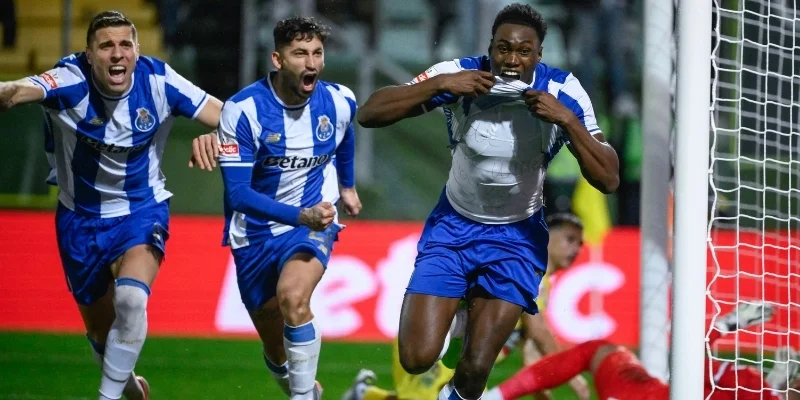 Những cầu thủ ra sân nhiều nhất lịch sử FC Porto